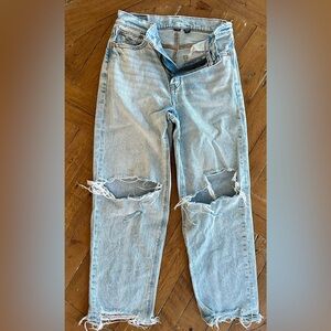 AE Strigid Ripped Super High-Waisted
Baggy Straight Jean